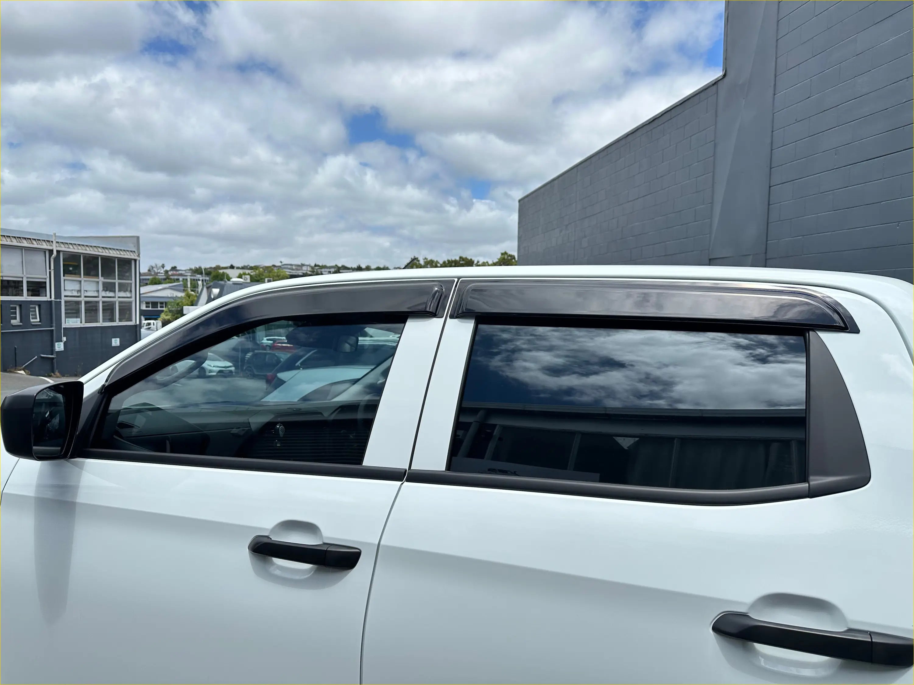 Monsoon and Bonnet Guard Isuzu D-max 2024+ - Door Visor &