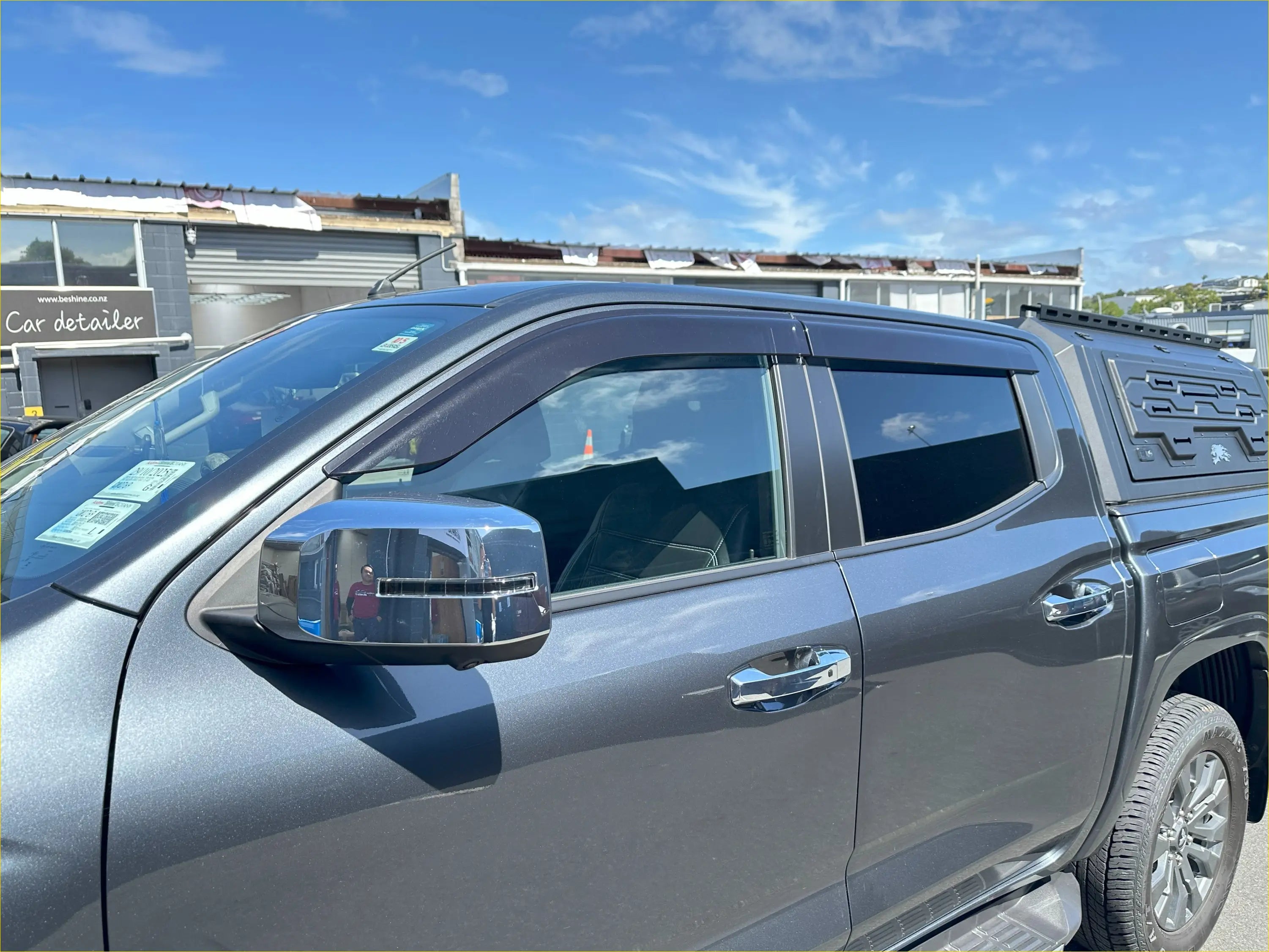 Monsoon and Bonnet Guard OEM Style Mitsubishi Triton 2024+ - Door Visor &