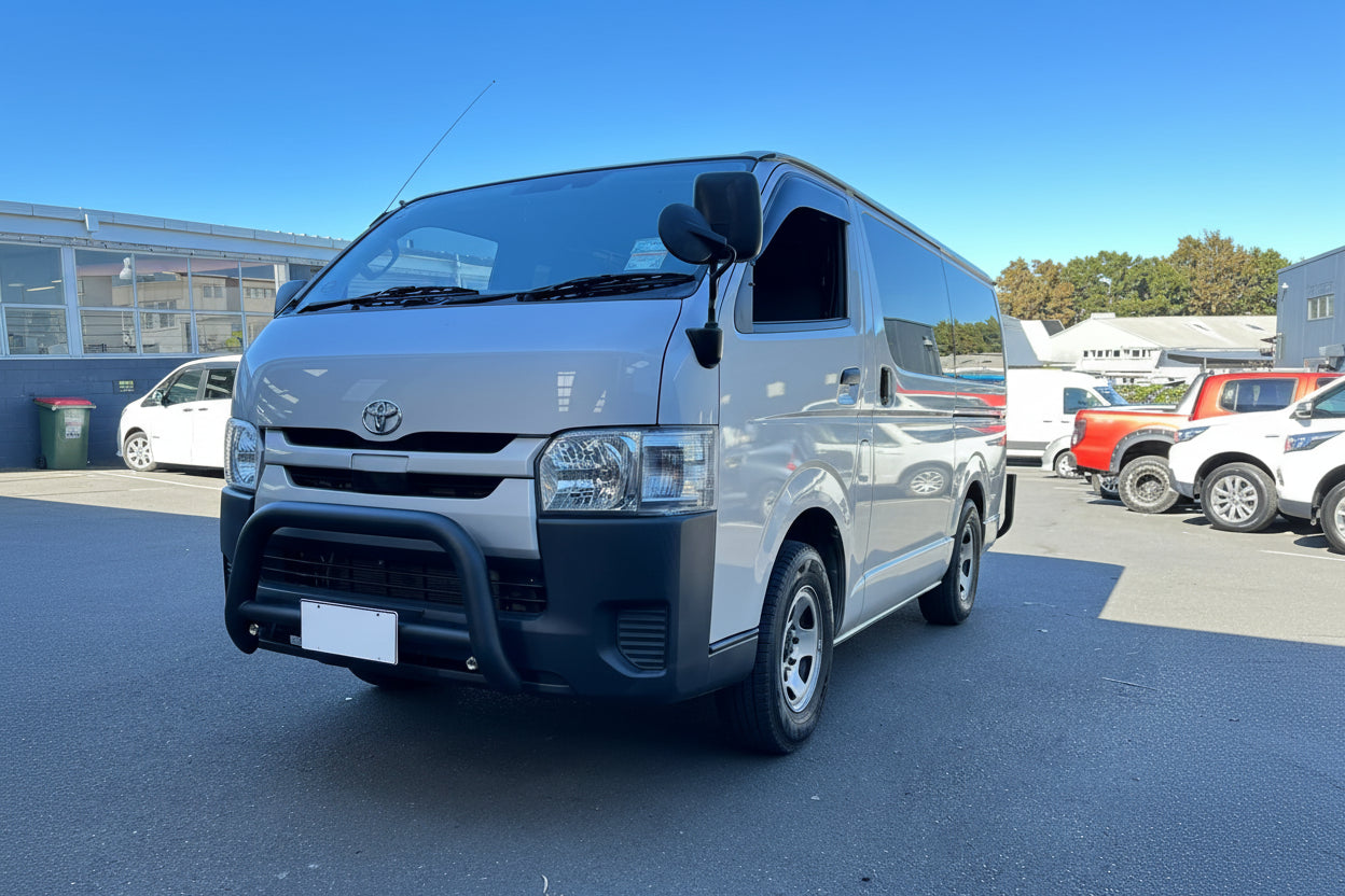 Nudge Bar Toyota Hiace Narrow Body 2005-2019 Matte Black