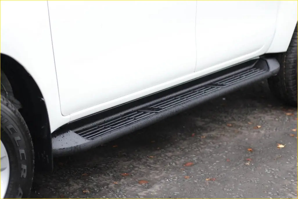 OEM STYLE SIDE STEPS SUITABLE FOR TOYOTA HILUX