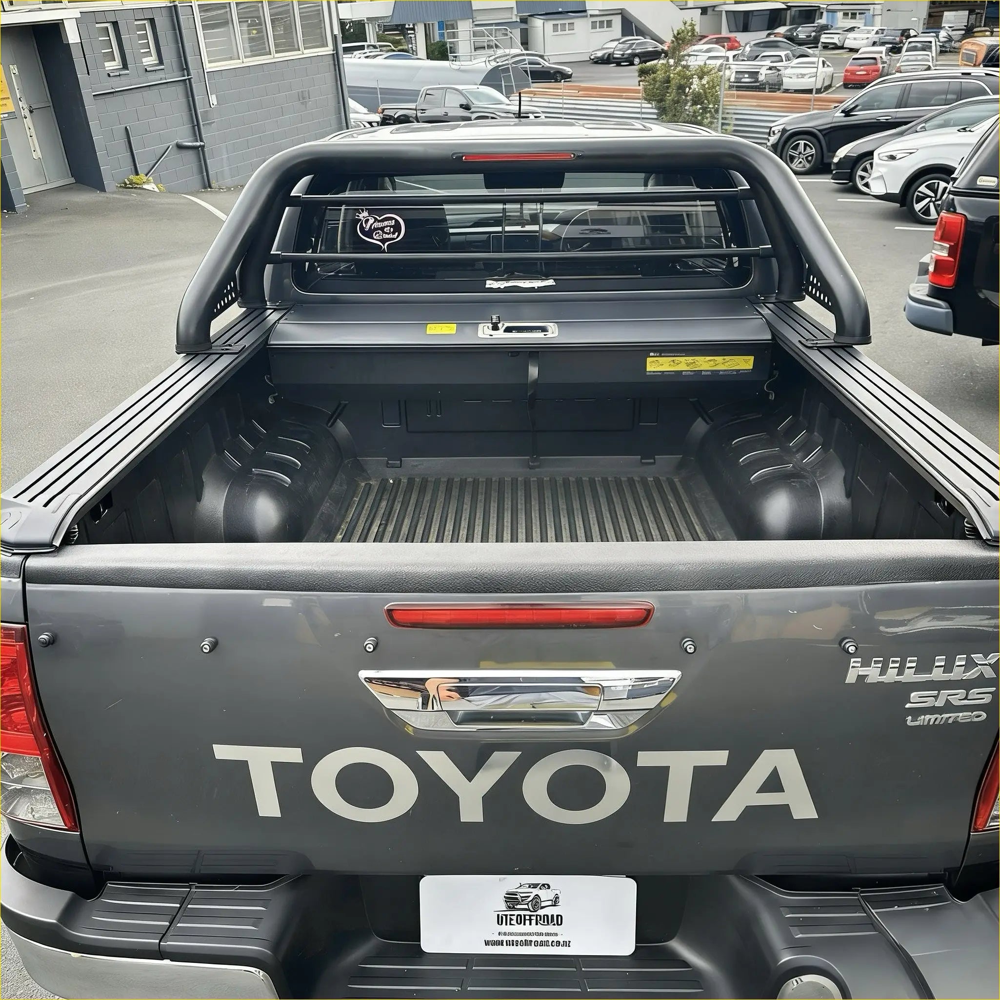 Roll Bar T10 and Manual Roller Shutter for Toyota Hilux 2015-2025