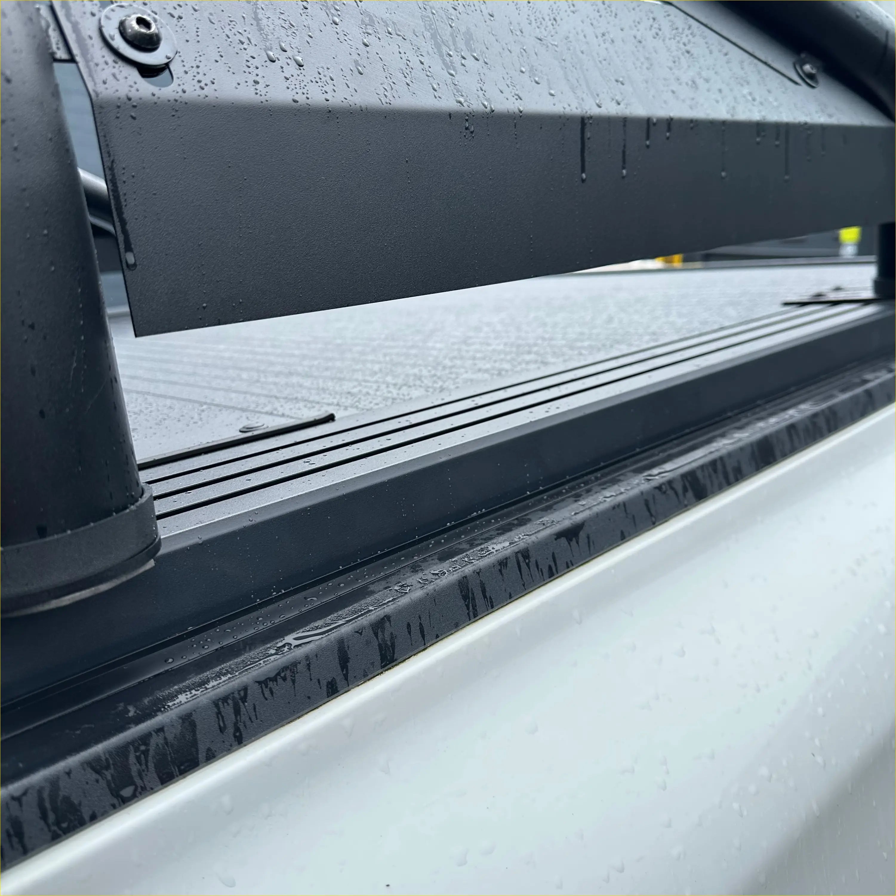 Roll Bar T20 and Manual Roller Shutter for Ford Ranger 2022+ Free