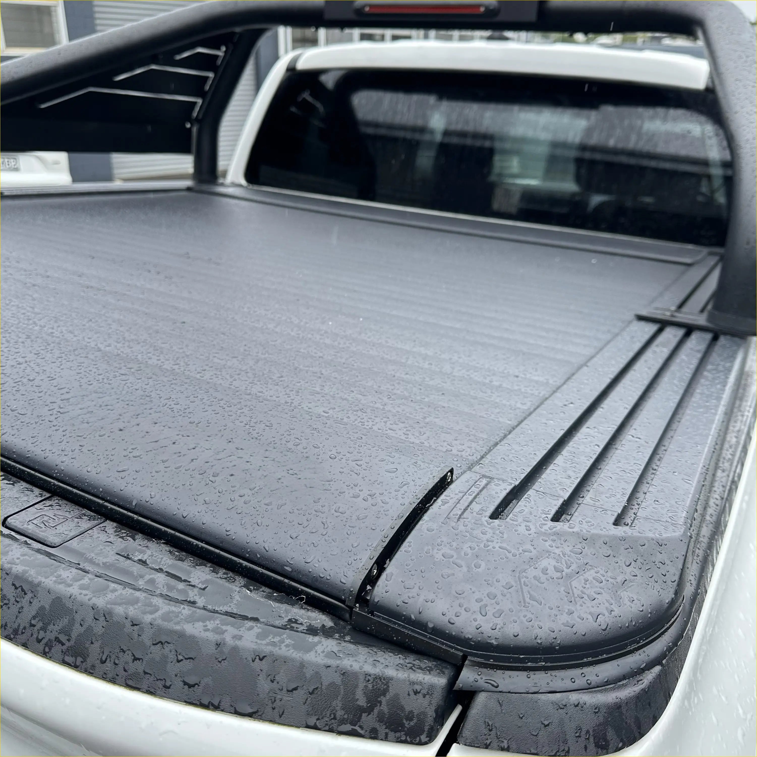 Roll Bar T20 and Manual Roller Shutter for Ford Ranger 2022+ Free