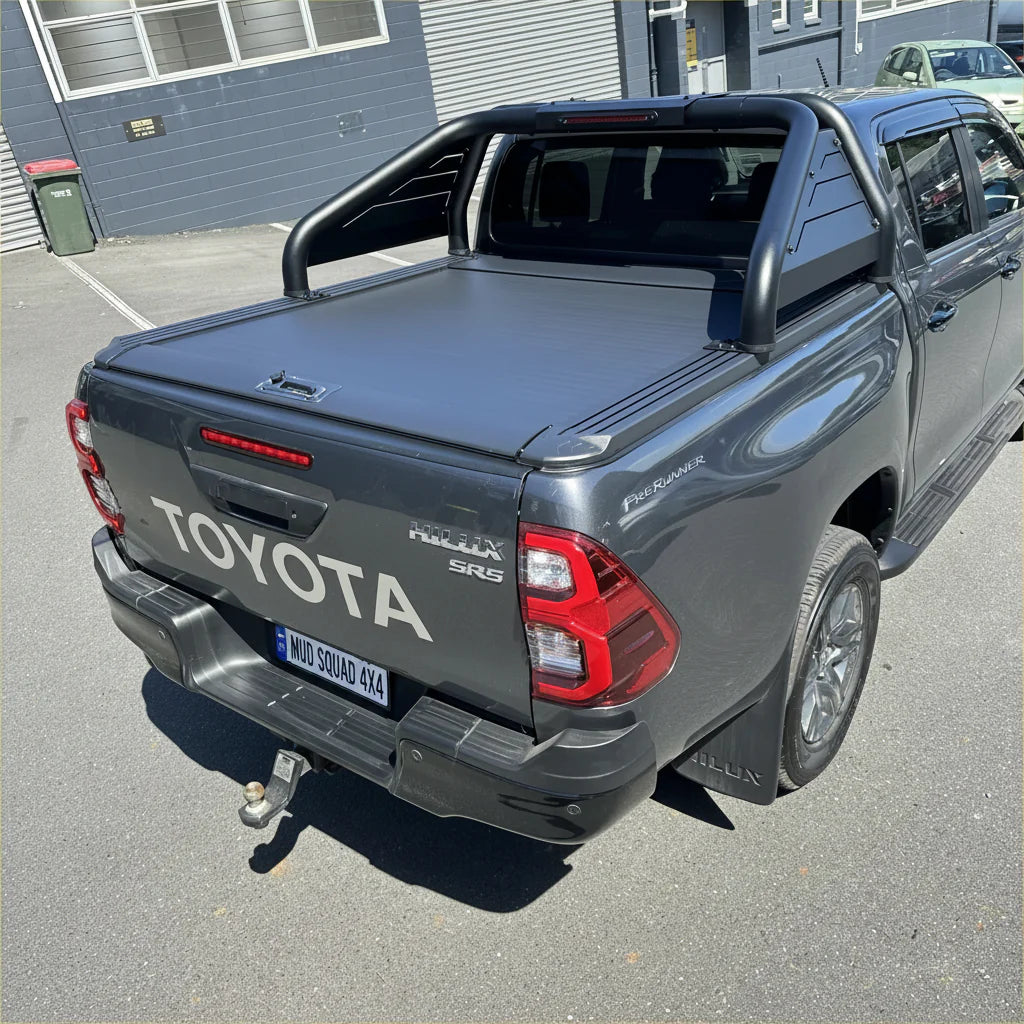 Roll Bar T20 and Manual Roller Shutter for Toyota Hilux 2015-2025
