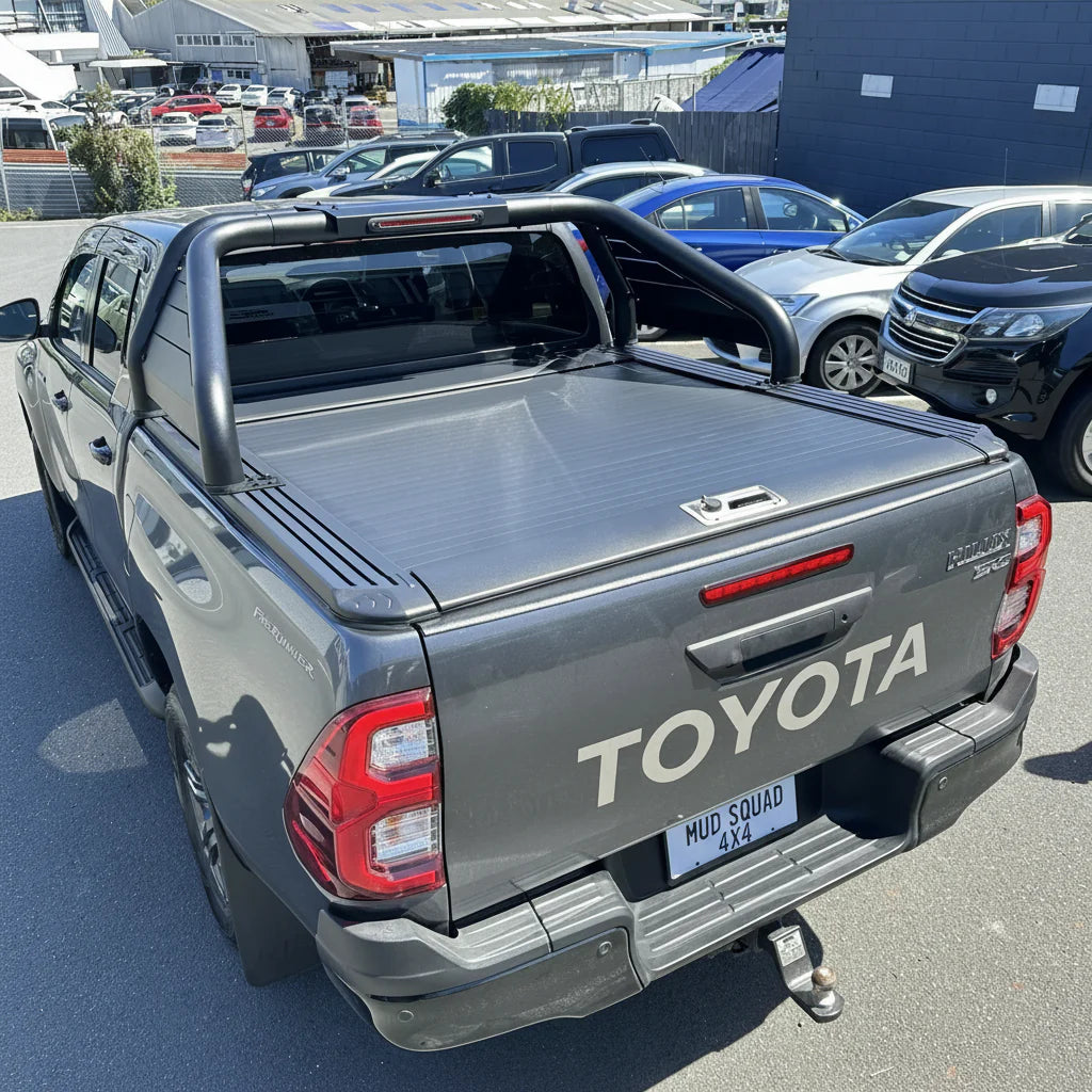 Roll Bar T20 and Manual Roller Shutter for Toyota Hilux 2015-2025