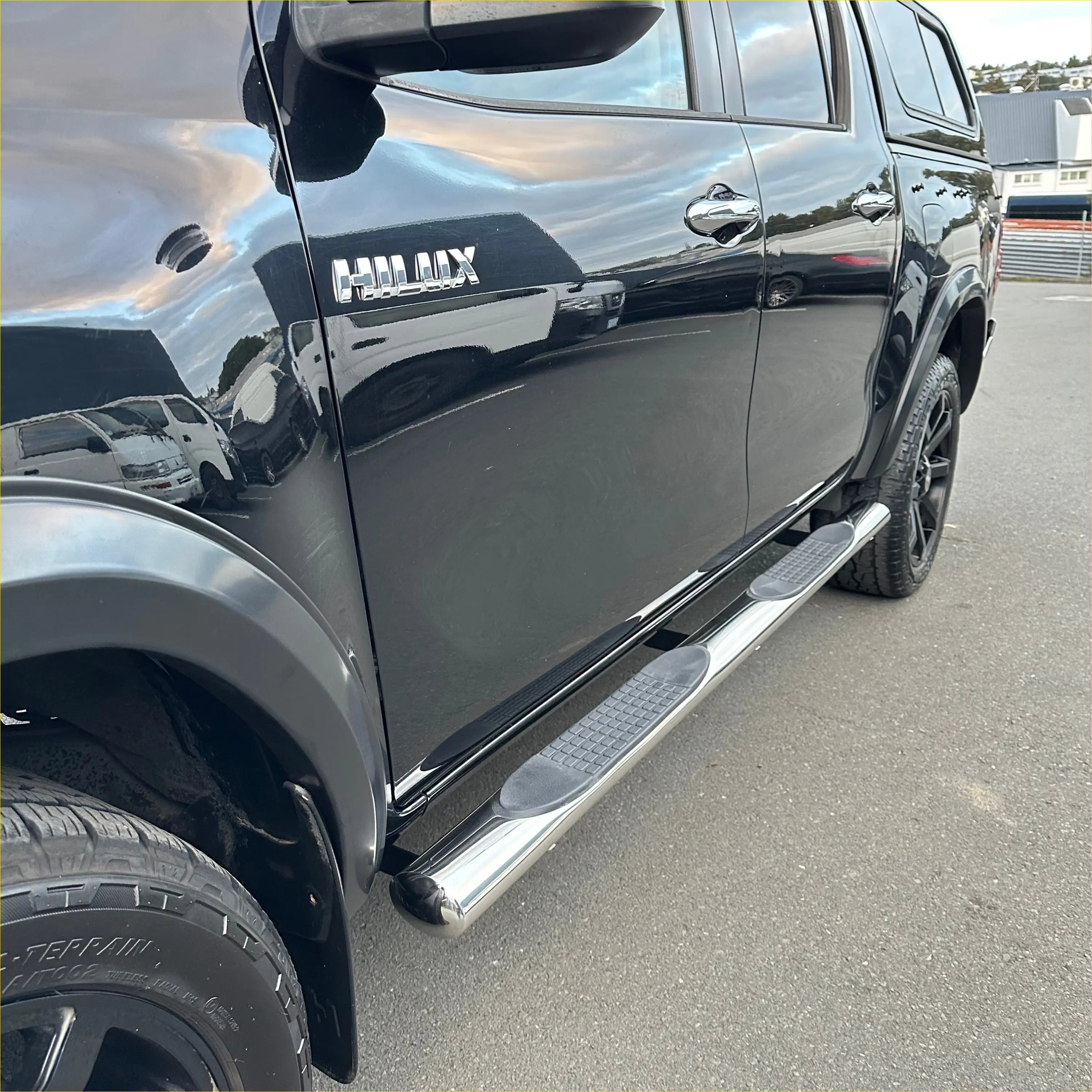 Running Board 4 inch Oval Tube Stainless Steel Hilux 2015-Current