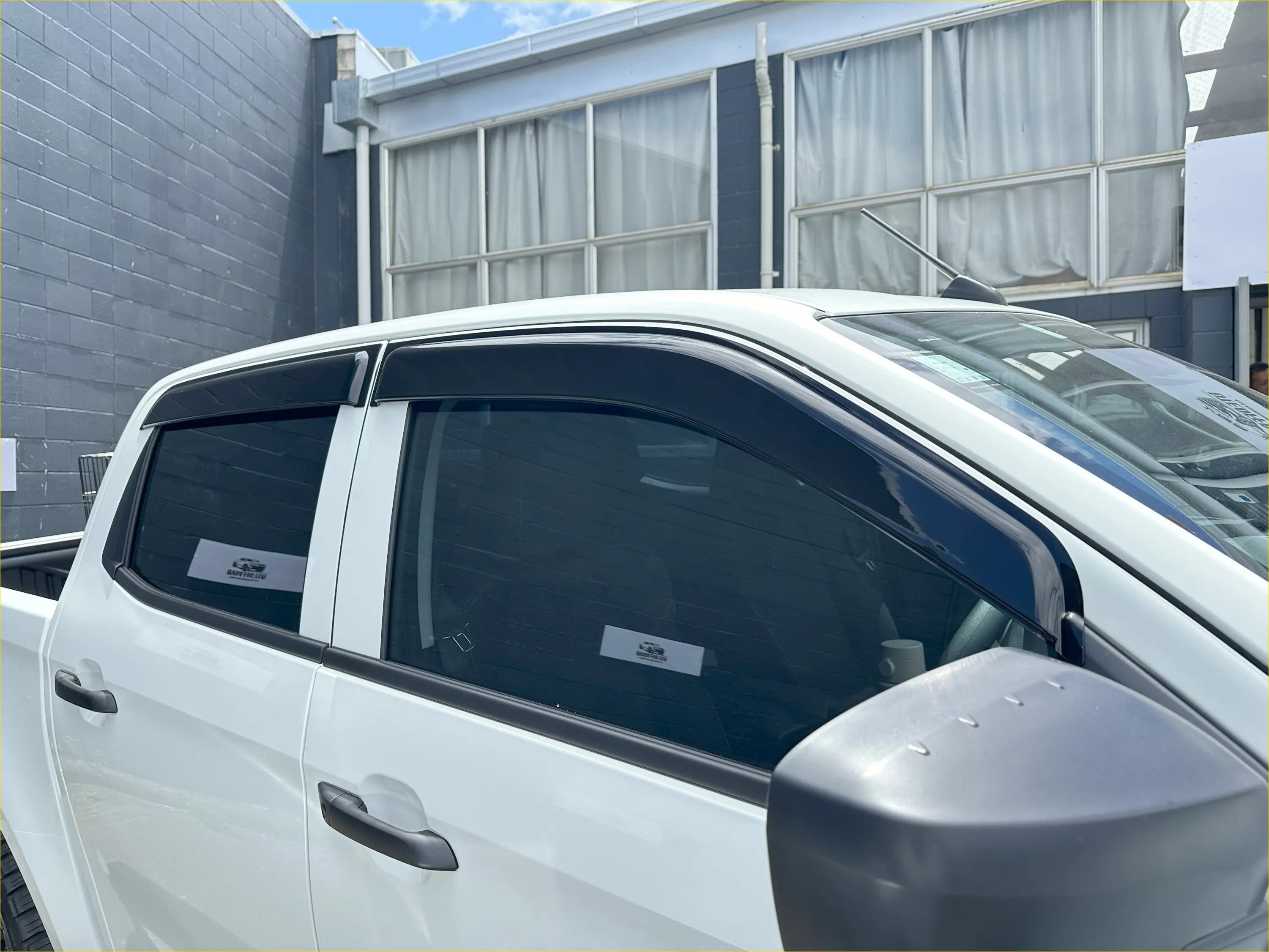 S/ WINDOW MONSOONS Weather Shields Isuzu D-max 2021-2023