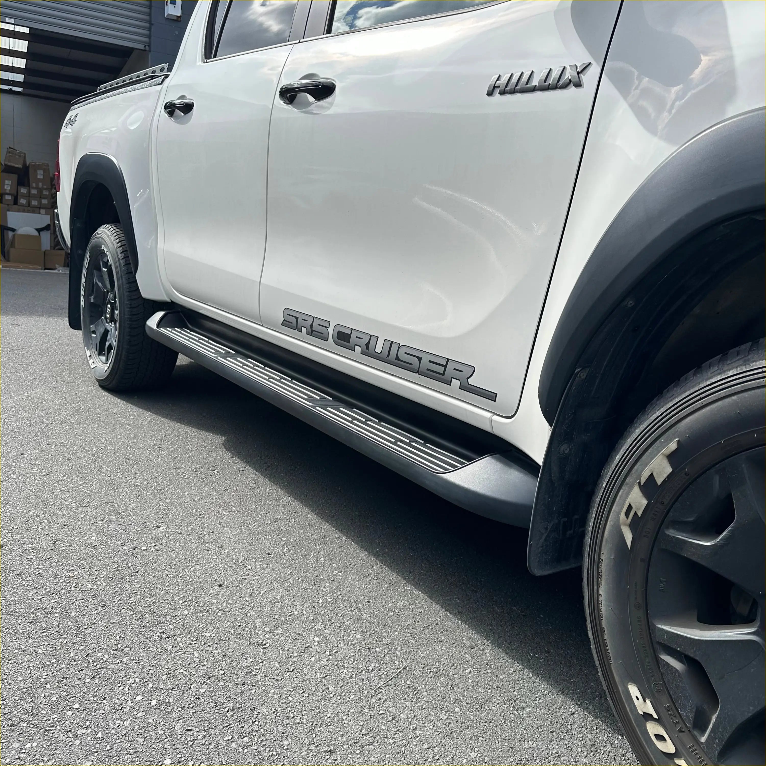 Side Step Running Board OEM Style Hilux 2015-2026 Double Cab