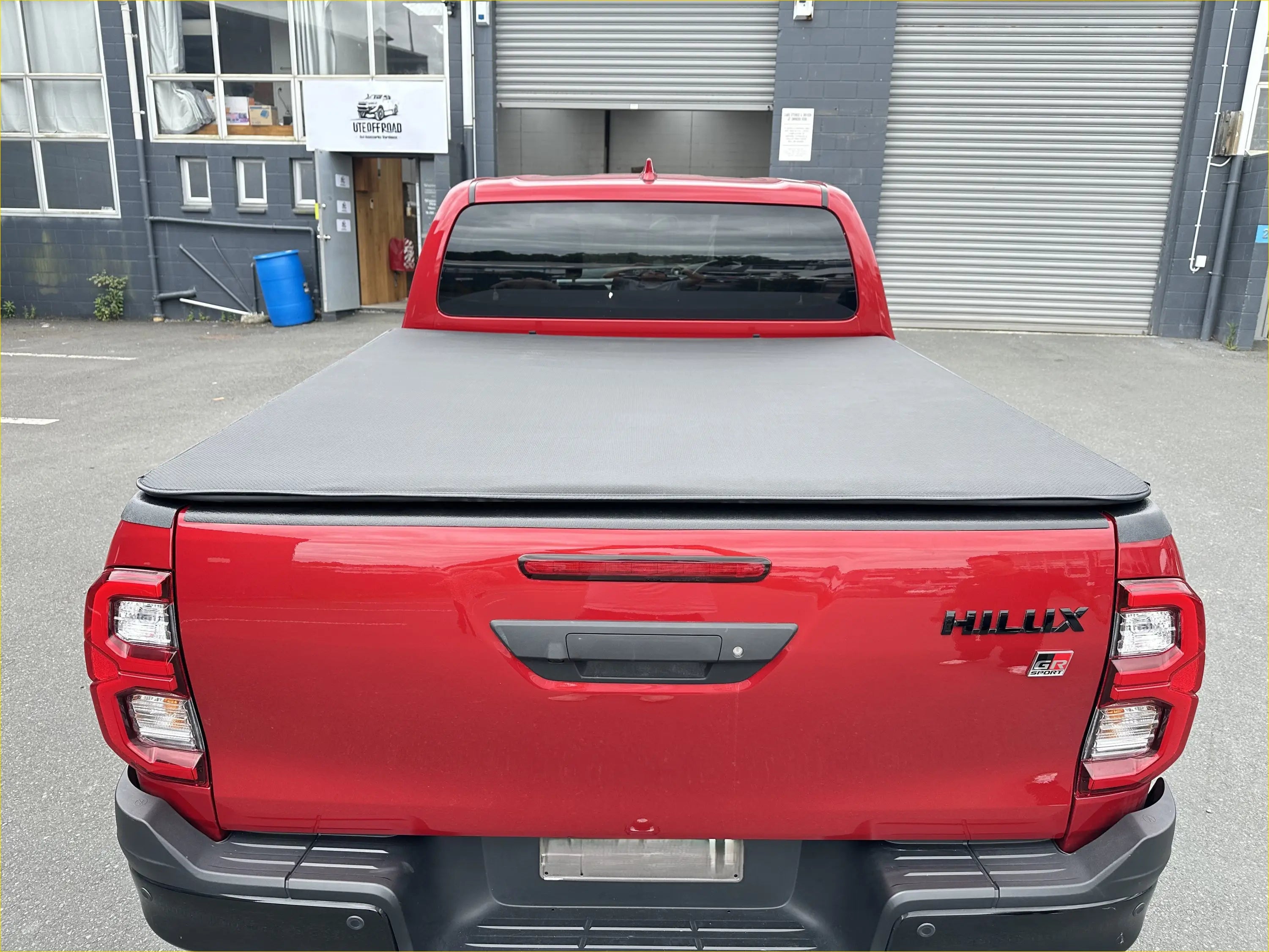 Soft Tonneau Cover for Toyota Hilux 2015-2020 SR5/SR5 Cruiser Double