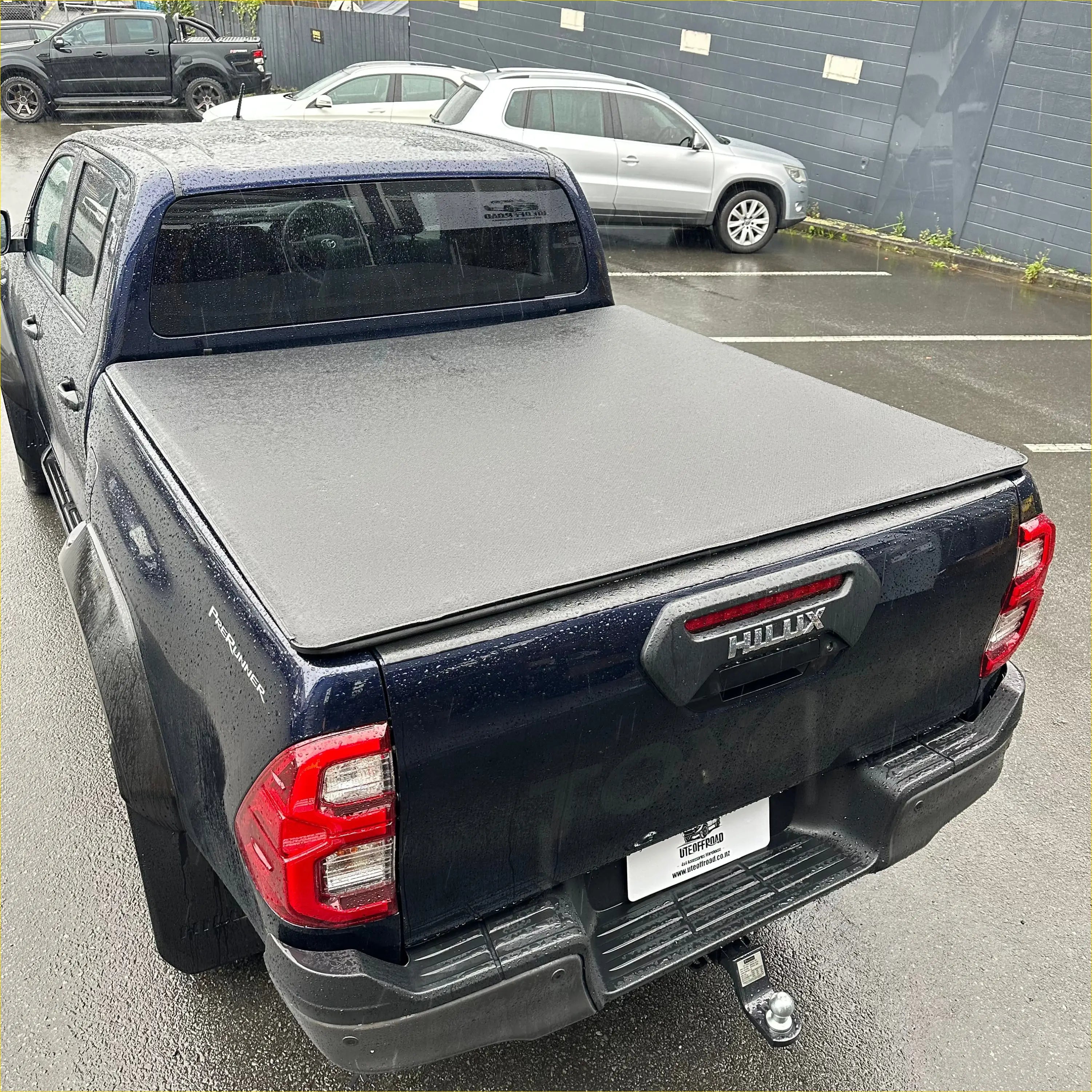 Soft Tonneau Cover for Toyota Hilux 2015-2020 SR5/SR5 Cruiser Double