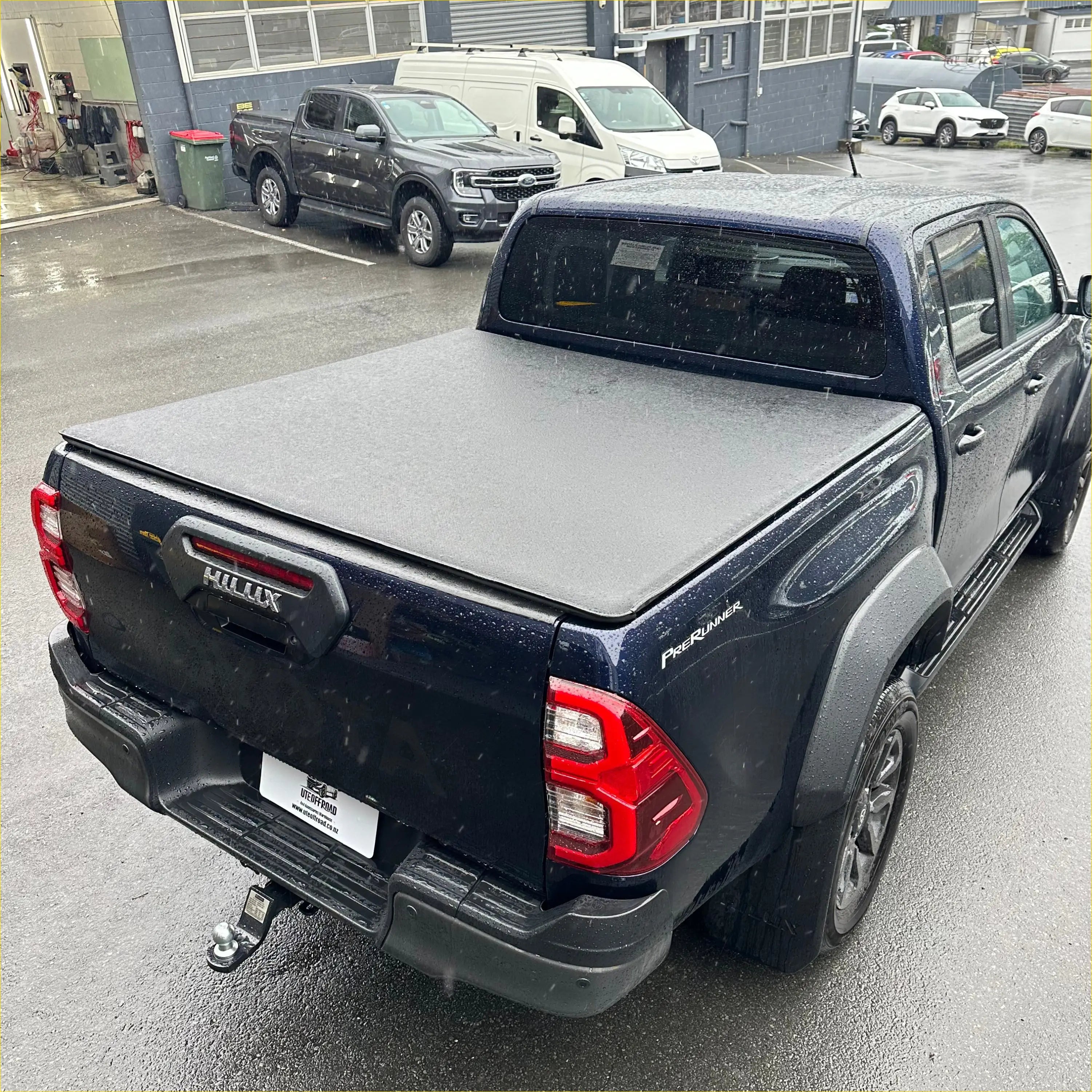Soft Tonneau Cover for Toyota Hilux 2015-2020 SR5/SR5 Cruiser Double