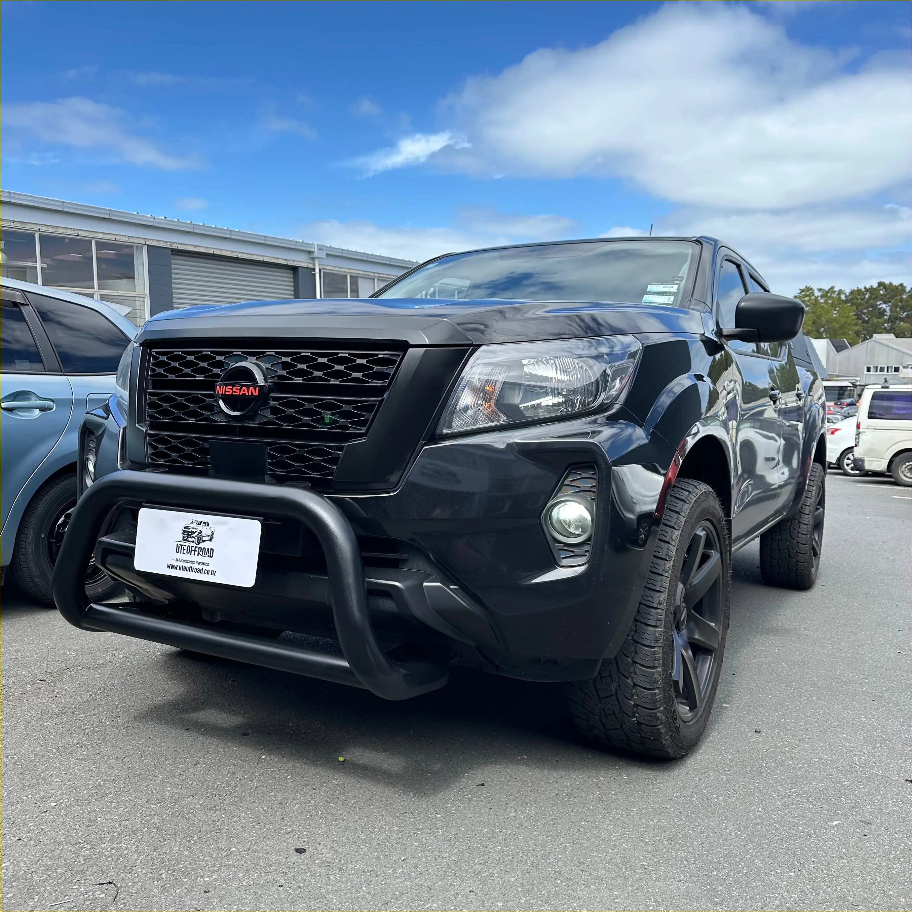 Stainless Steel Nudge Bar Nissan Navara 2021+ Medium Size (Compatible