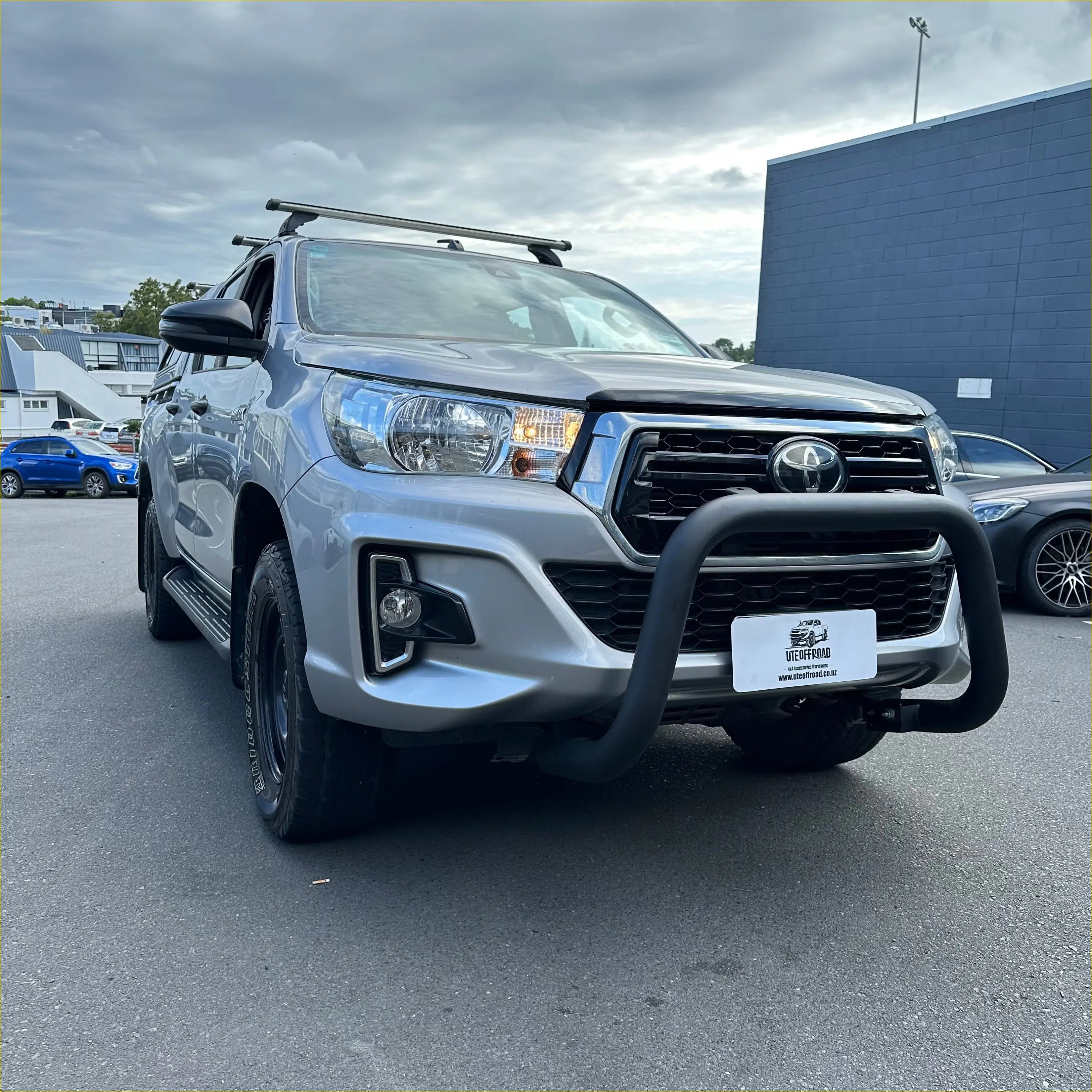 Stainless Steel Nudge Bar Toyota Hilux 2015-2020 Matte Black W2