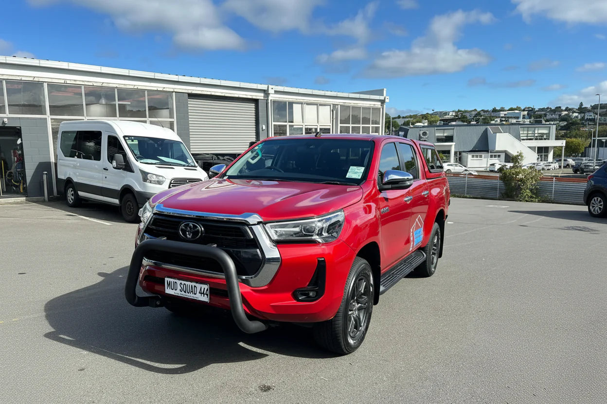 Stainless Steel Nudge Bar Toyota Hilux 2021-2025 Matte Black W2