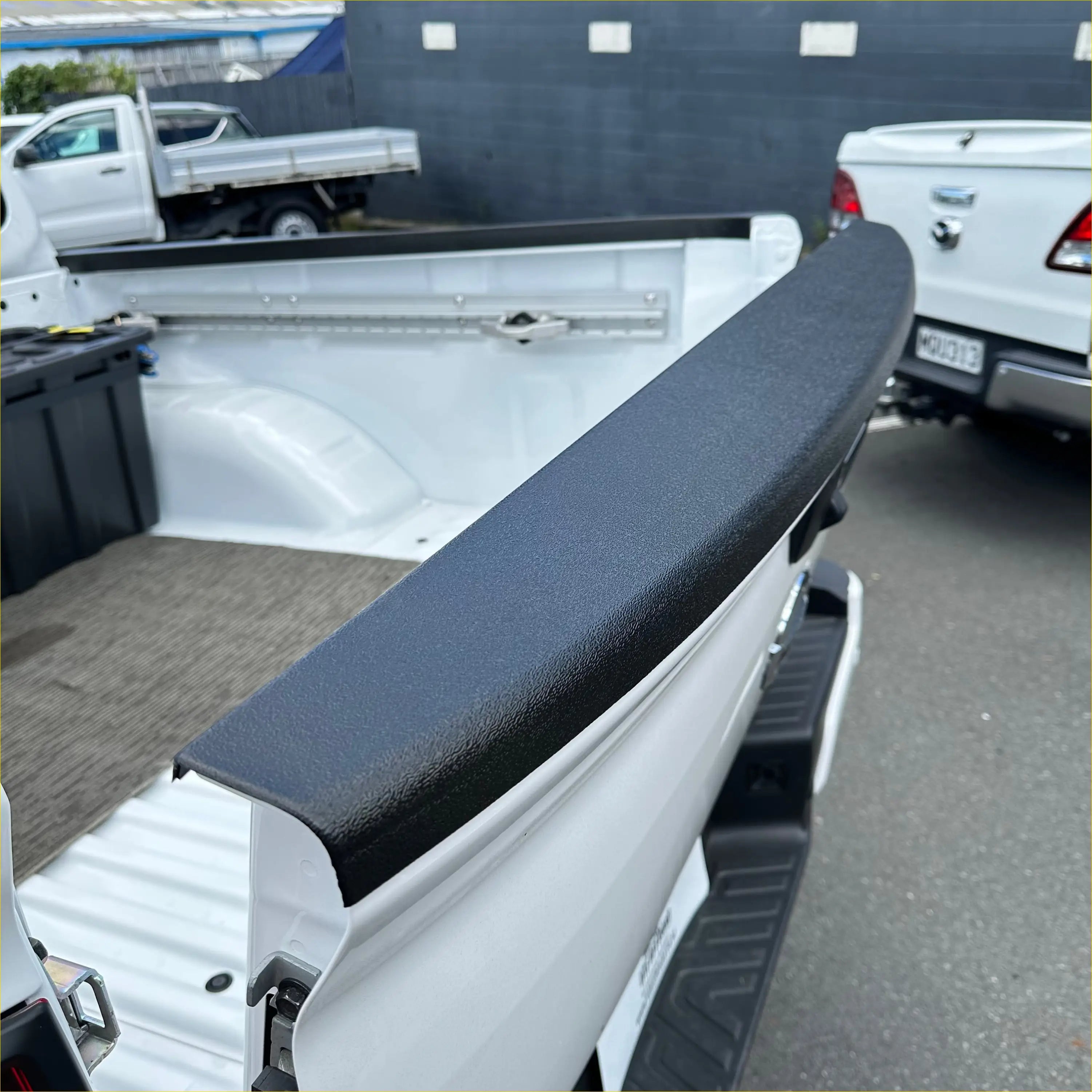 Tailgate Cover for Nissan Navara 2021+ Textured Black - Bedside / cover