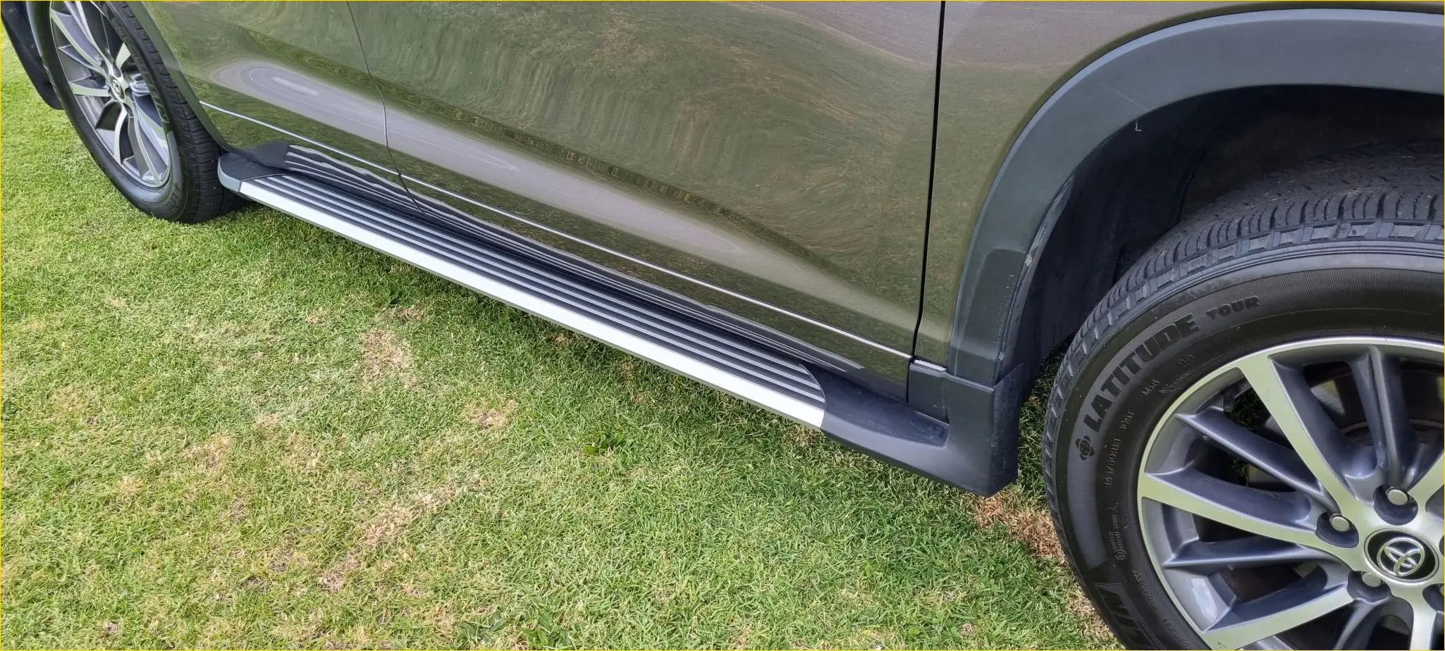 TOYOTA HIGHLANDER 2018+ SIDESTEPS/RUNNING BOARDS